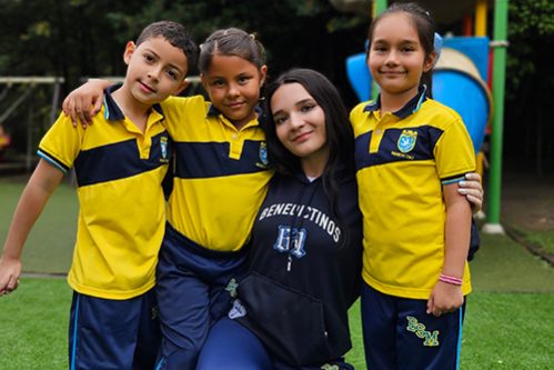 estudiantes benedictinos